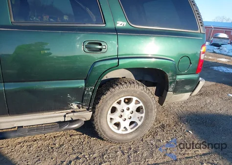 2003 Chevrolet Tahoe Z71 z USA, uszkodzony, nr VIN 1GNEK13Z43R300213